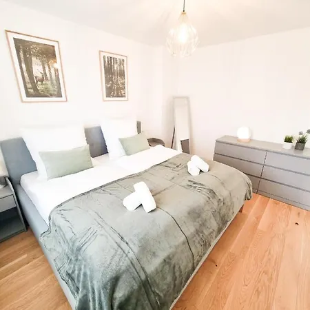 Orangehome: Waldlichtung - Zentral Zwischen Therme Und Stadtmitte Apartment Bad Aibling