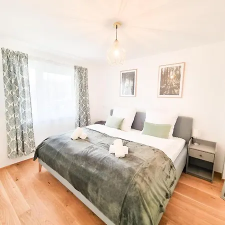 Orangehome: Waldlichtung - Zentral Zwischen Therme Und Stadtmitte *