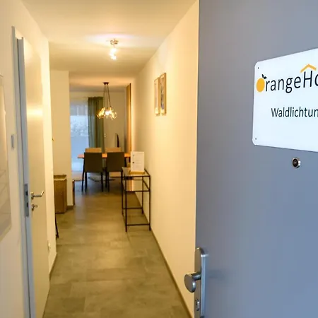Orangehome: Waldlichtung - Zentral Zwischen Therme Und Stadtmitte Apartment *